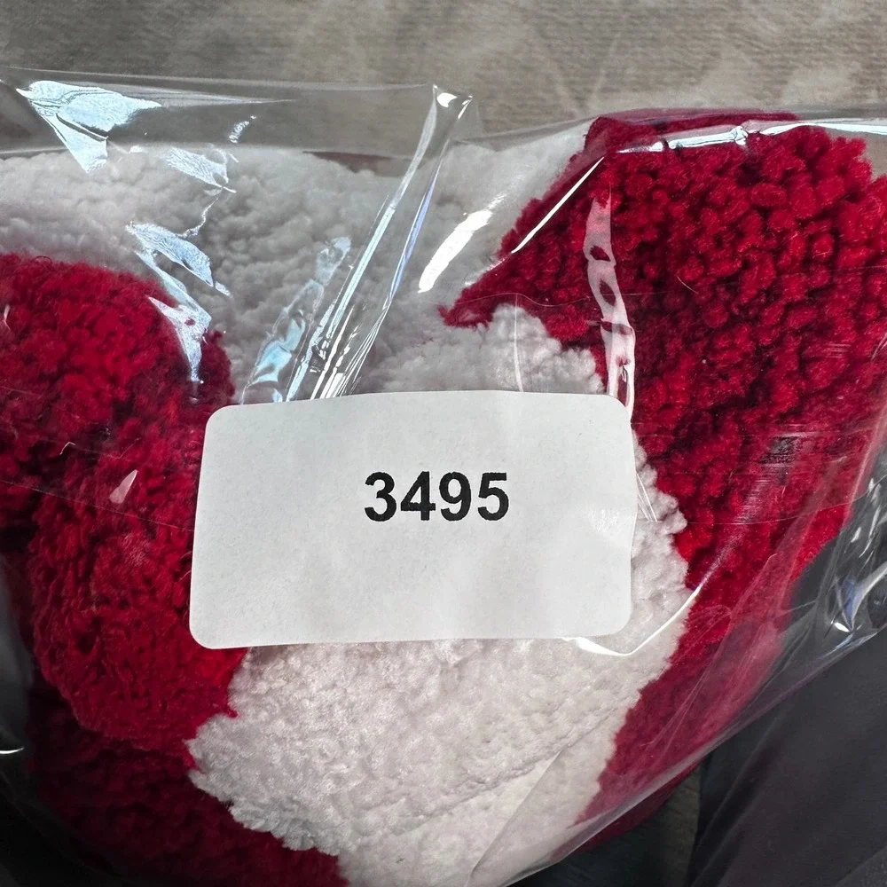 Warm Wishes Holiday Bath Rug Red White Peppermint Swirl Pom Pom 26in Round NEW